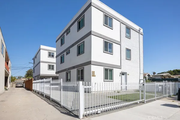 $5,500 | 2125 South West View Street, Los Angeles, CA 90016