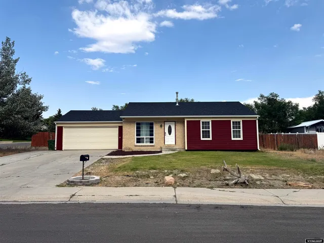 $350,000 | 1025 Quincy Lane, Rock Springs, WY 82901