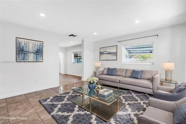 $420,000 | 7211 Northwest 76th Street, Tamarac, FL 33321