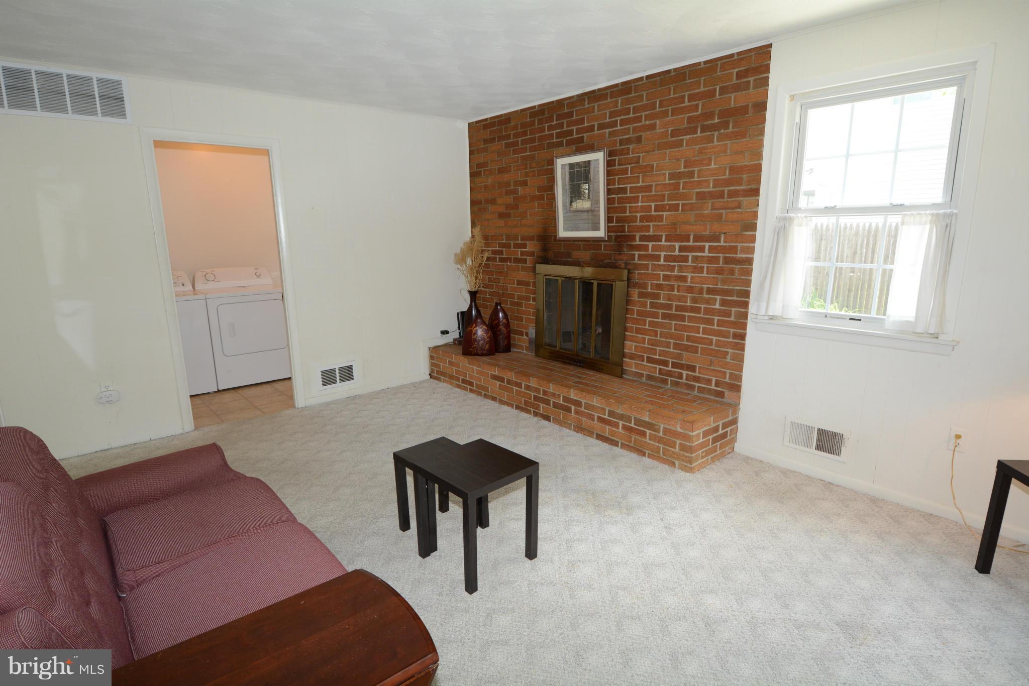 16015 Jerald Road Laurel, MD 20707 - Photo 6 of 30 Family Room