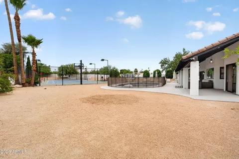$2,575,000 | 10214 North 44th Street, Phoenix, AZ 85028