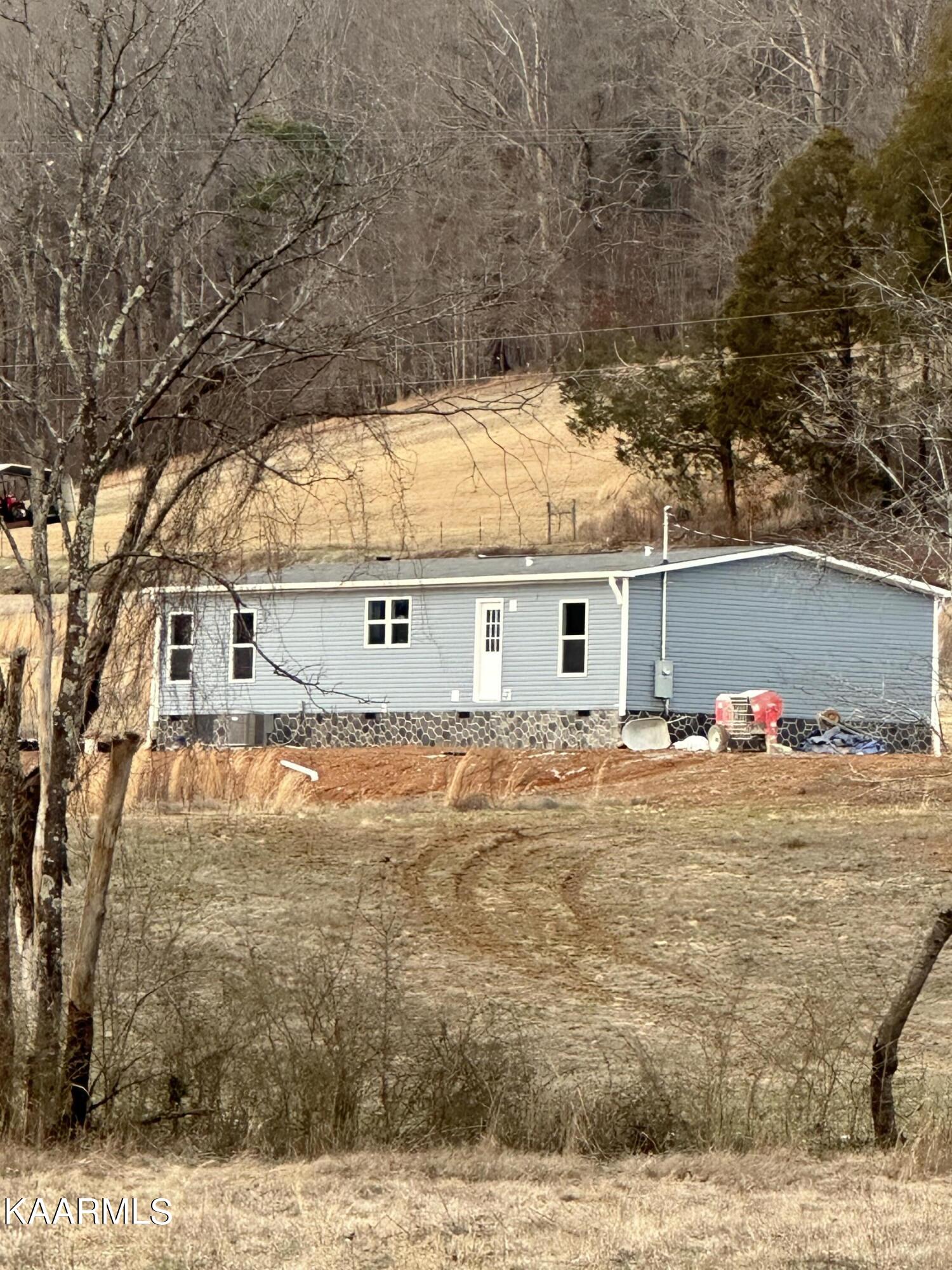 399 Johnson Church Road Philadelphia, TN 37846 - Photo 3 of 6 21151B53-5436-4EF7-9F96-72DC9E69BDBA