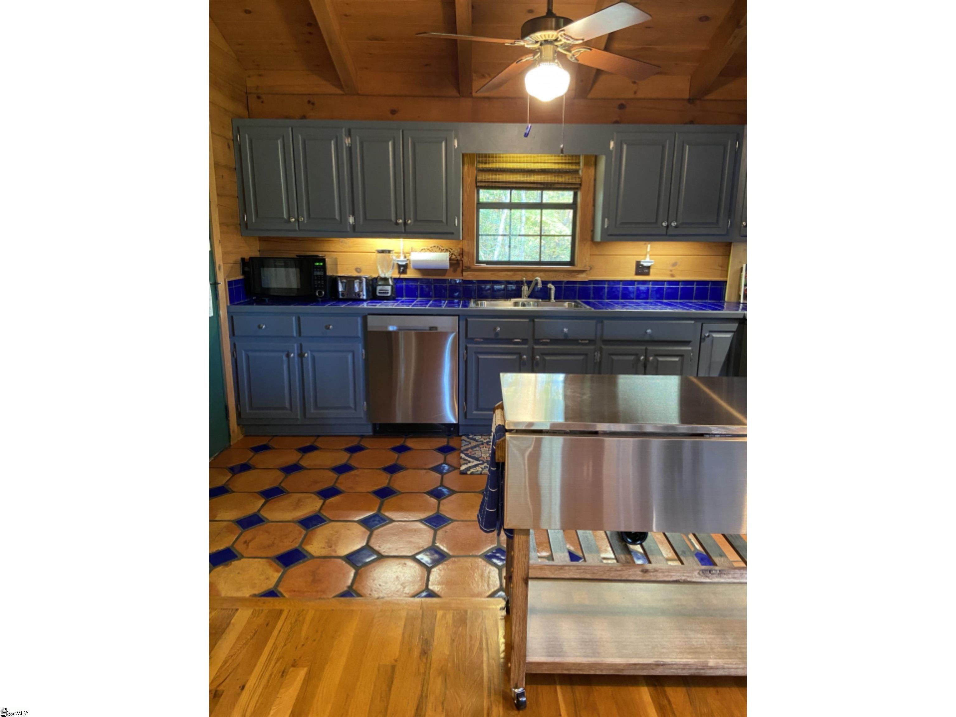 102 Pleasant View Road Tamassee, SC 29686 - Photo 11 of 28 Gallery Image 11