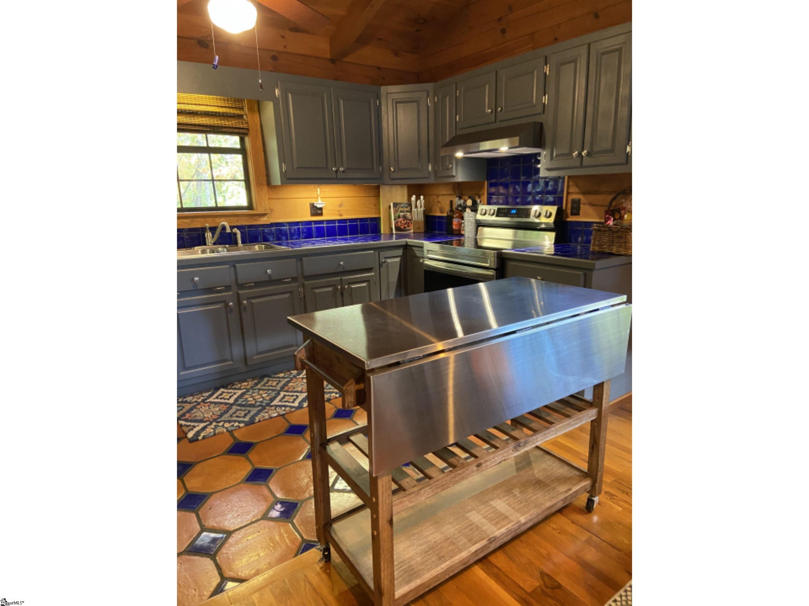 102 Pleasant View Road Tamassee, SC 29686 - Photo 10 of 28 Gallery Image 10