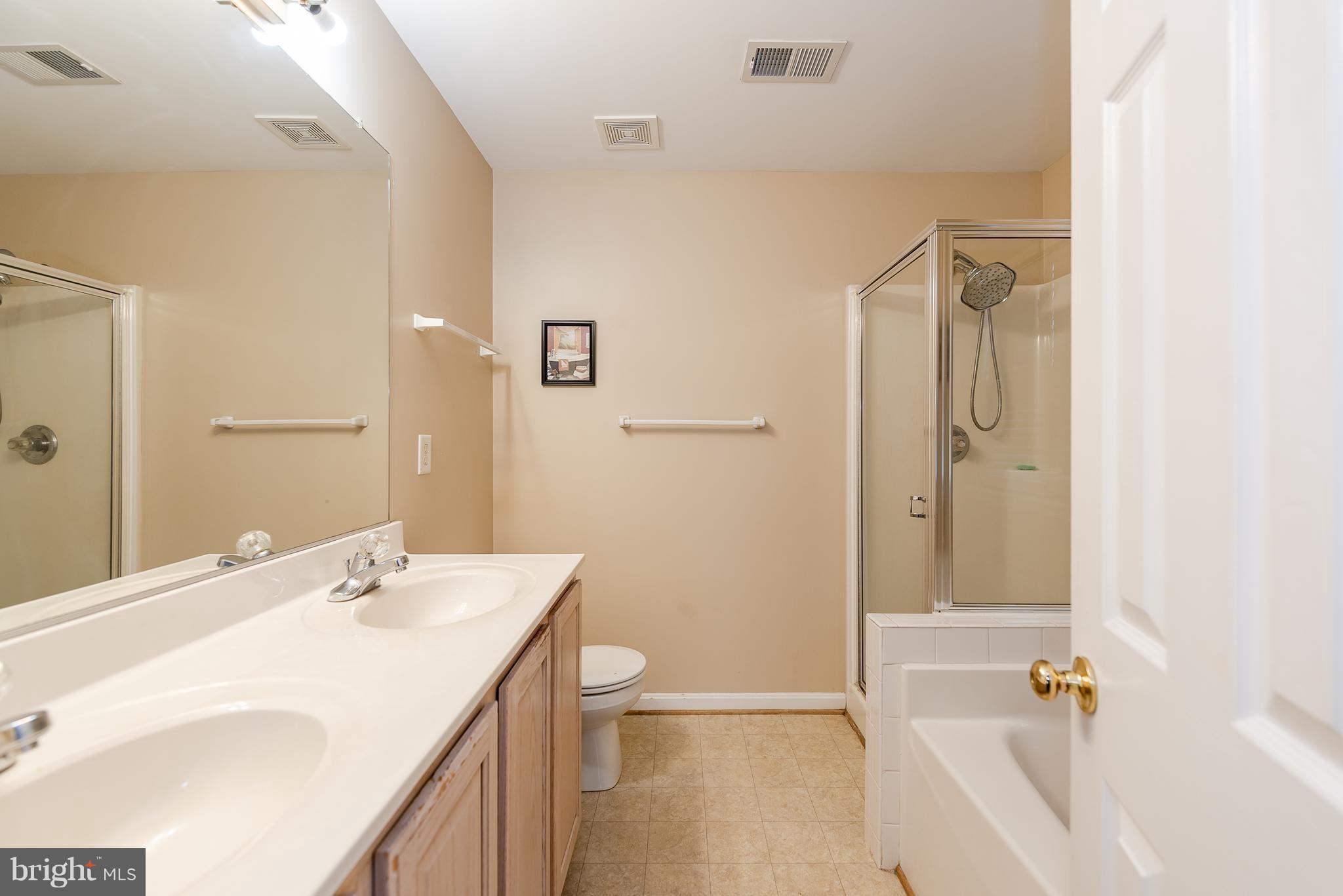 8153 Telegraph Road Severn, MD 21144 - Photo 16 of 26 Bath (Master)