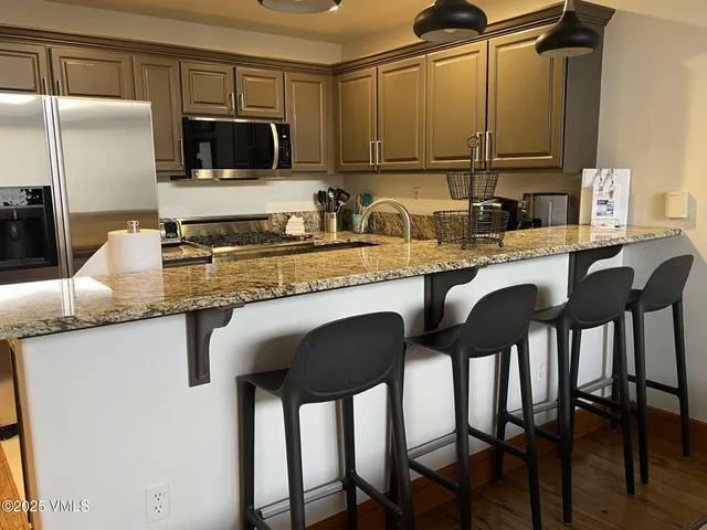 $1,995,000 | 74 Cresta Road, Unit 306, Edwards, CO 81632