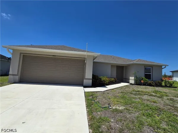 $2,000 | 2122 Northeast 13th Place, Cape Coral, FL 33909