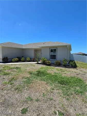 $2,000 | 2122 Northeast 13th Place, Cape Coral, FL 33909