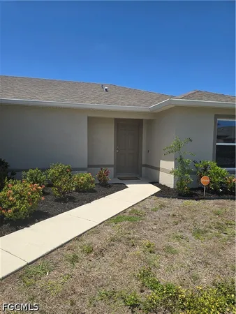 $2,000 | 2122 Northeast 13th Place, Cape Coral, FL 33909