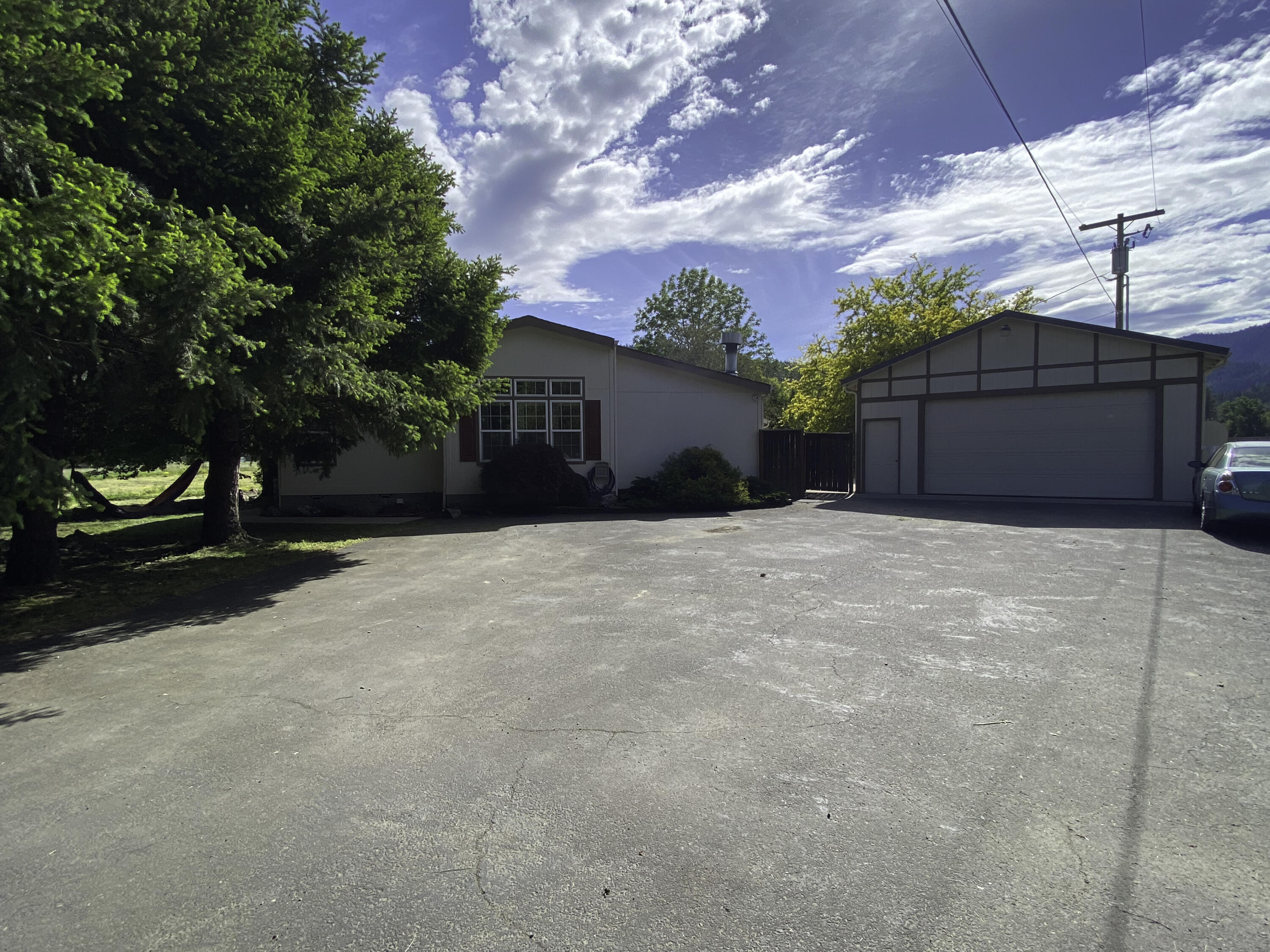 1205 Pine Grove Road Rogue River, OR 97537 - Photo 6 of 67 049