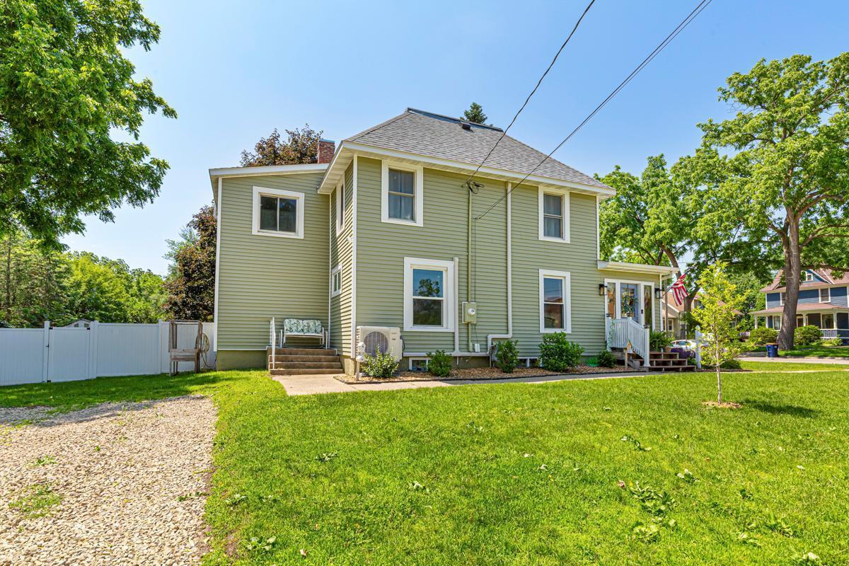 701 3rd Street West Northfield, MN 55057 - Photo 5 of 51