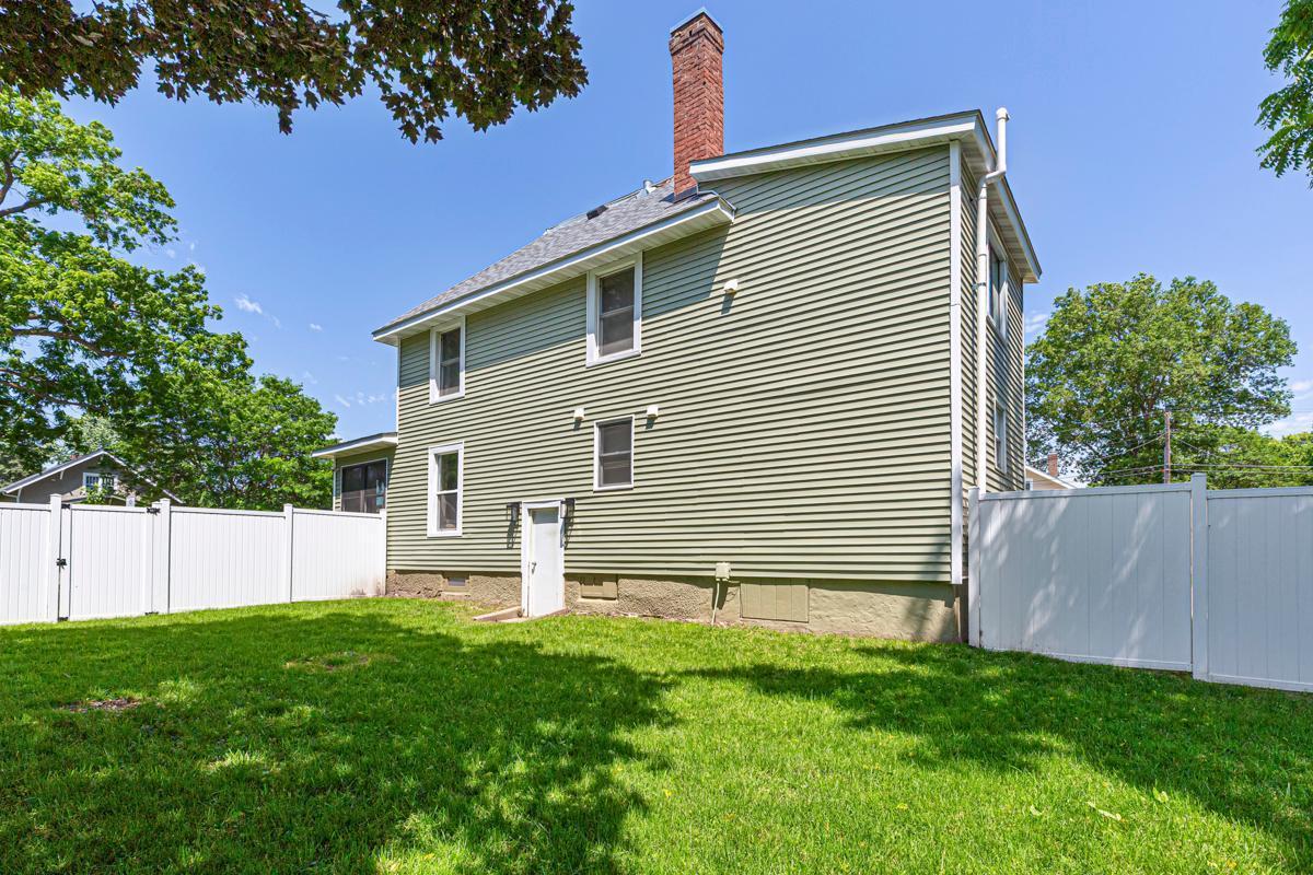 701 3rd Street West Northfield, MN 55057 - Photo 6 of 51