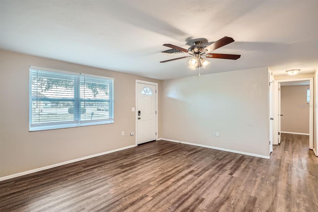 11615 Meadow Drive Port Richey, FL 34668 - Photo 4 of 28