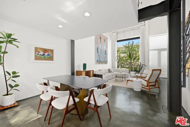 $1,675,000 | 950 North Orange Grove Avenue, Unit 2, West Hollywood, CA 90046