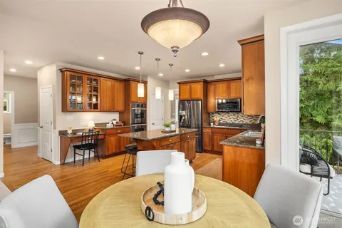 $2,395,000 | 111 210th Place Northeast, Sammamish, WA 98074