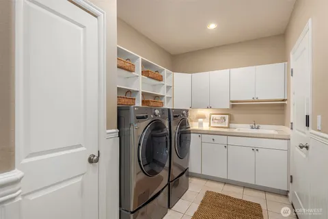 $2,395,000 | 111 210th Place Northeast, Sammamish, WA 98074