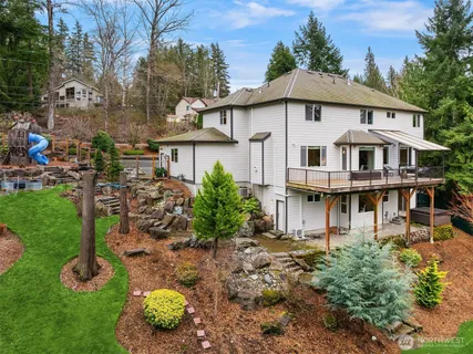 $2,395,000 | 111 210th Place Northeast, Sammamish, WA 98074