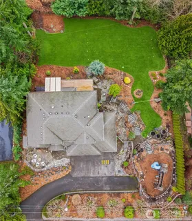 $2,395,000 | 111 210th Place Northeast, Sammamish, WA 98074