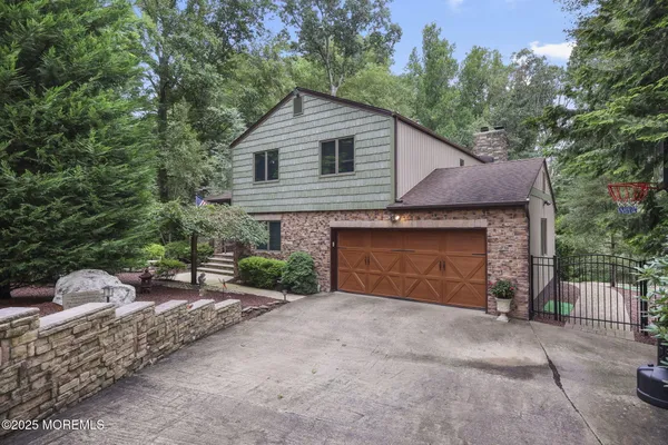 $1,199,999 | 72 Fox Chase Court, Freehold, NJ 07728