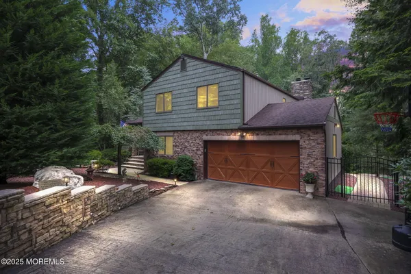 $1,199,999 | 72 Fox Chase Court, Freehold, NJ 07728