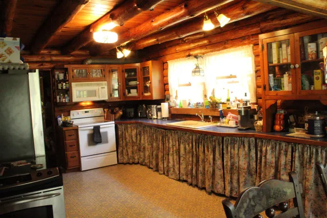 $525,000 | 113 Deerwood Avenue, Milmay, NJ 08340