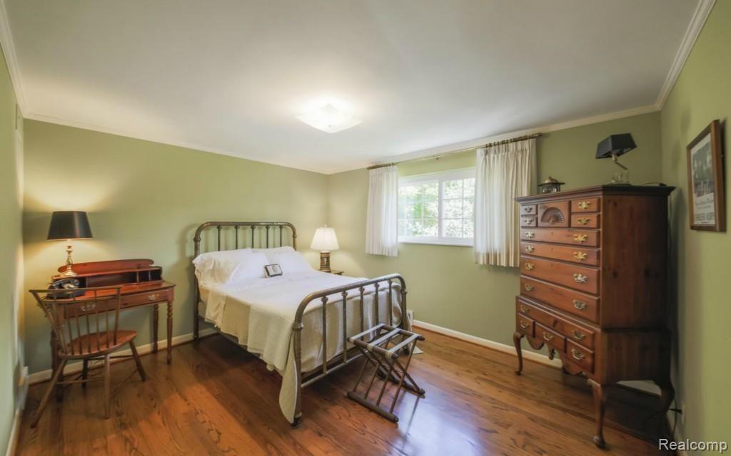 636 Cook Road Grosse Pointe Woods, MI 48236 - Photo 21 of 33