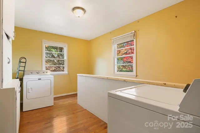 a view of yard and mountain