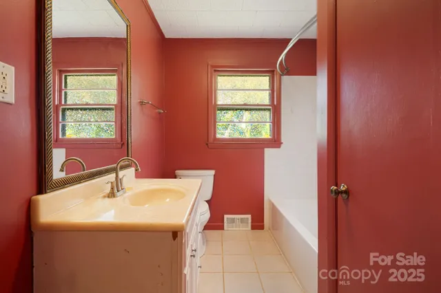 $350,000 | 21 Duck Drive, Unit 2, Mars Hill, NC 28754