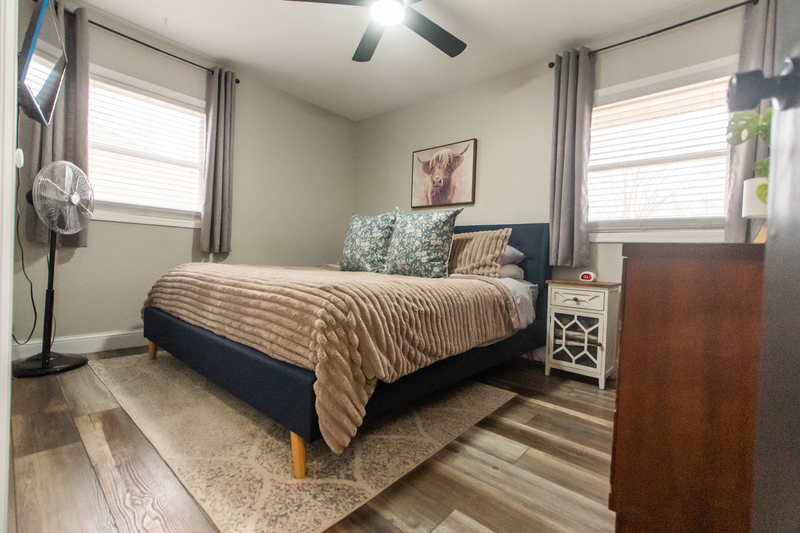 617 Orchard Street Dixon, IL 61021 - Photo 22 of 32 a bedroom with a bed and window