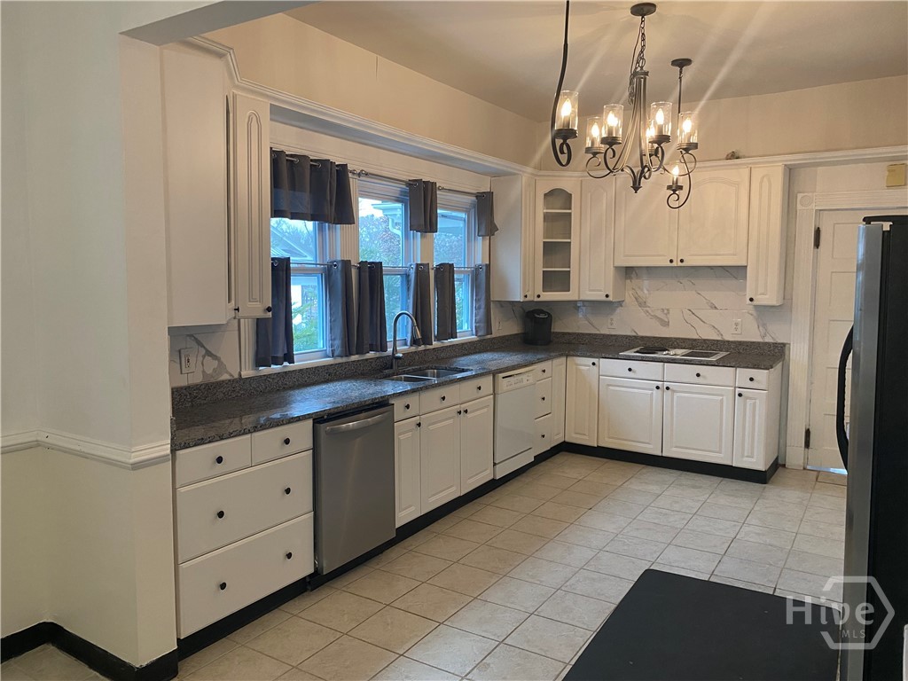 1029 South Elm Street Commerce, GA 30529 - Photo 10 of 35