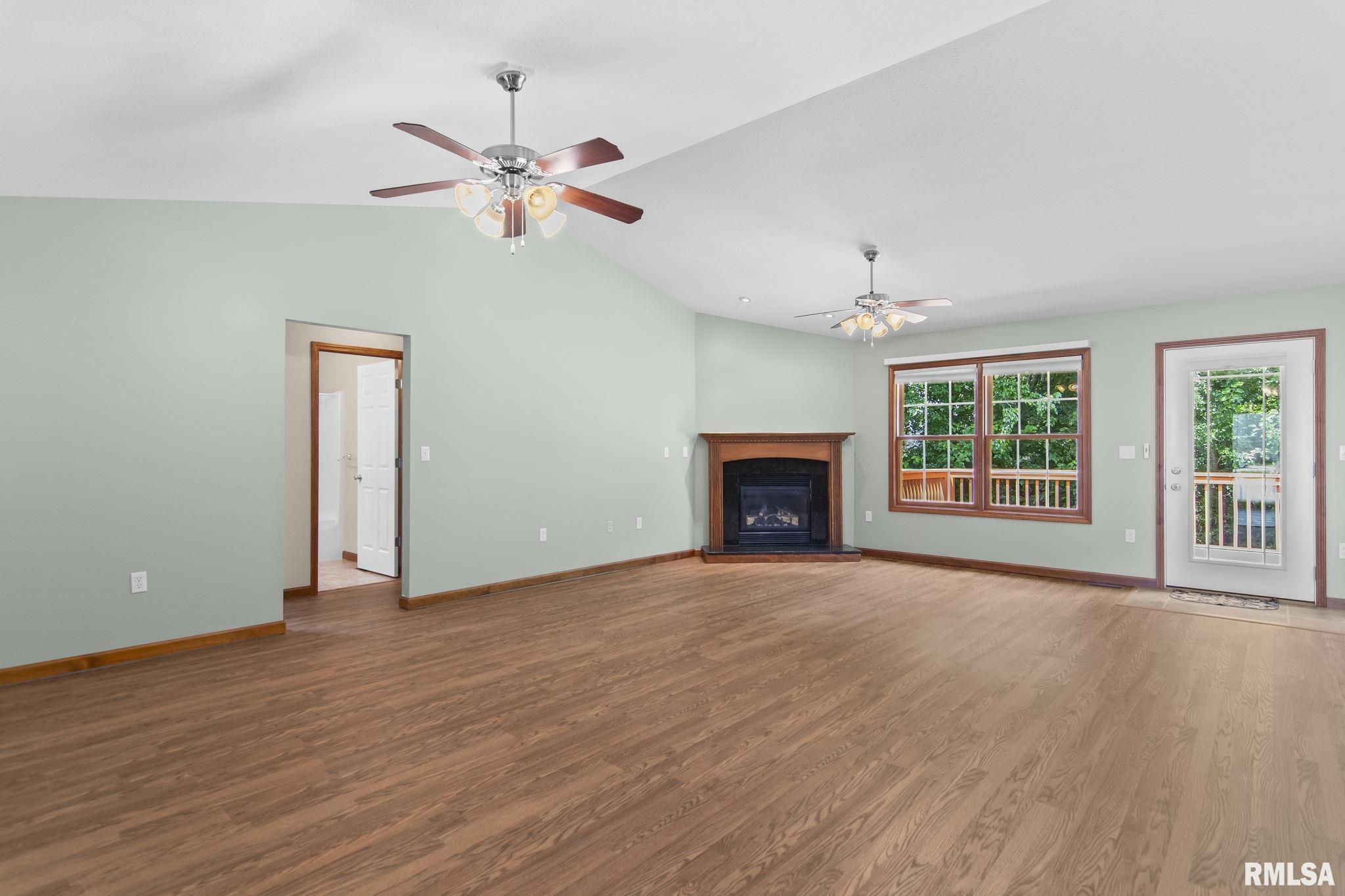 203 Huntington Road Chatham, IL 62629 - Photo 6 of 35 Gallery Image 6