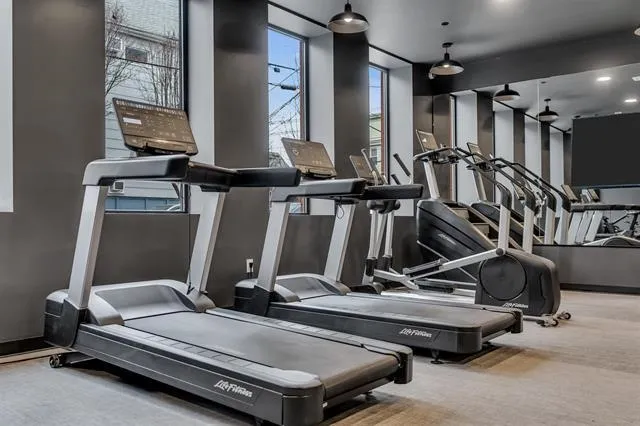 $2,570 | 345 Avenue A, Unit 407, Bayonne, NJ 07002