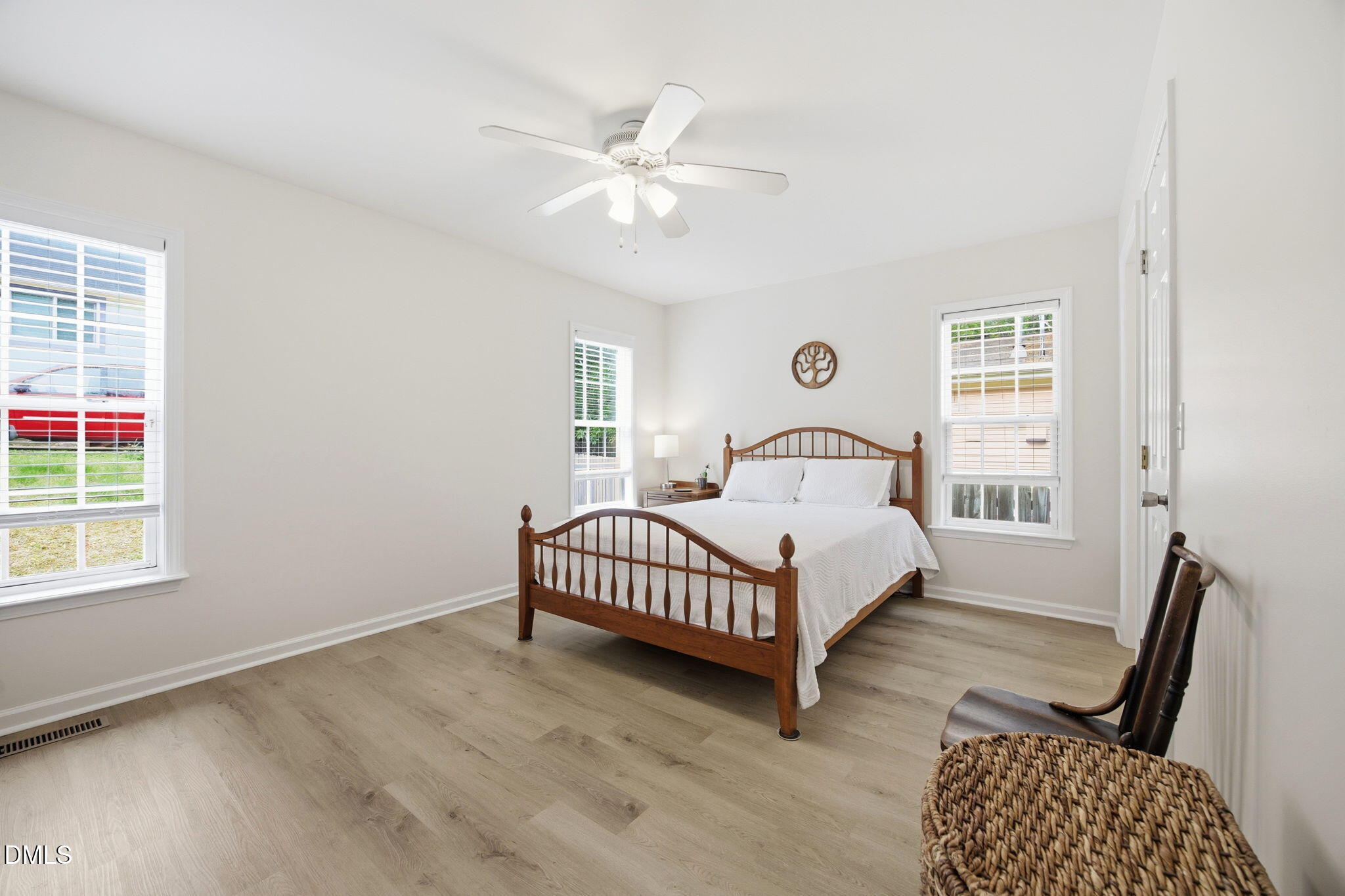 714 East Jones Street Raleigh, NC 27601 - Photo 12 of 48 22-web-or-mls-IMG_9541