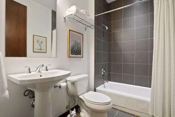 $3,495 | 201 South 11th Street, Unit 530, Minneapolis, MN 55403