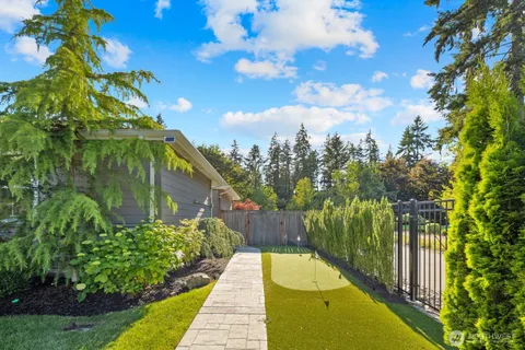$2,995,000 | 19710 166th Avenue Northeast, Woodinville, WA 98072