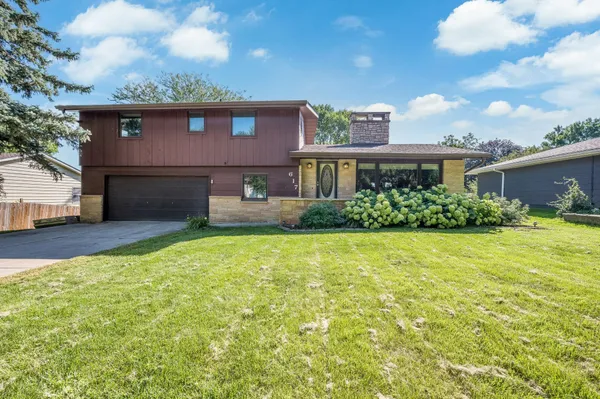 $234,000 | 617 Olson Avenue, Windom, MN 56101