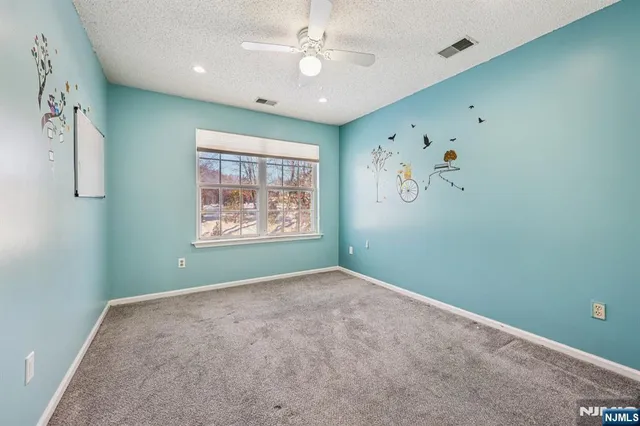 $3,800 | 1075 Ash Drive, Mahwah, NJ 07430