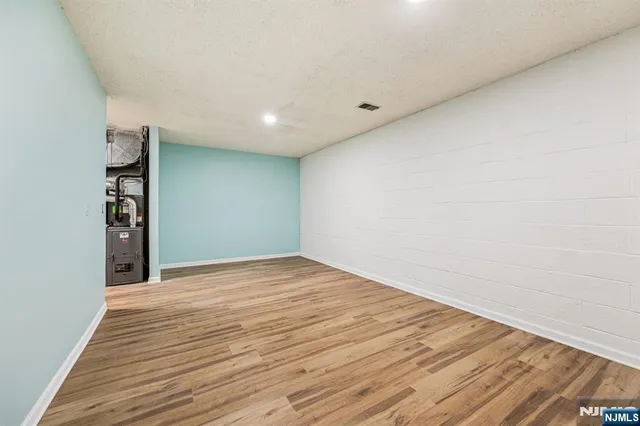 $3,800 | 1075 Ash Drive, Mahwah, NJ 07430