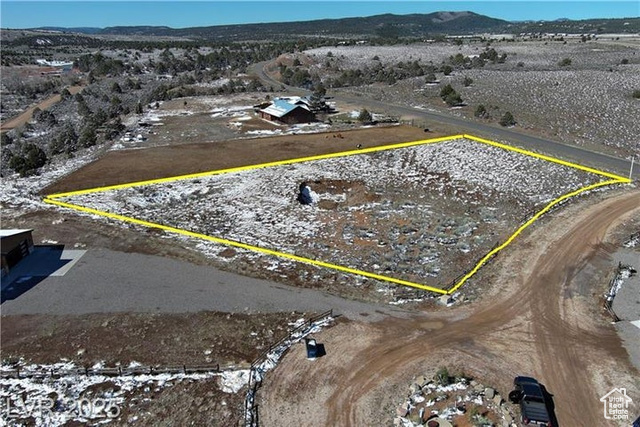 187 West Bryce Gate Circle, Unit 5 Hatch, UT 84735 - Photo 2 of 25 Aerial view of sparsely populated area featuring mountains and property boundaries highlighted