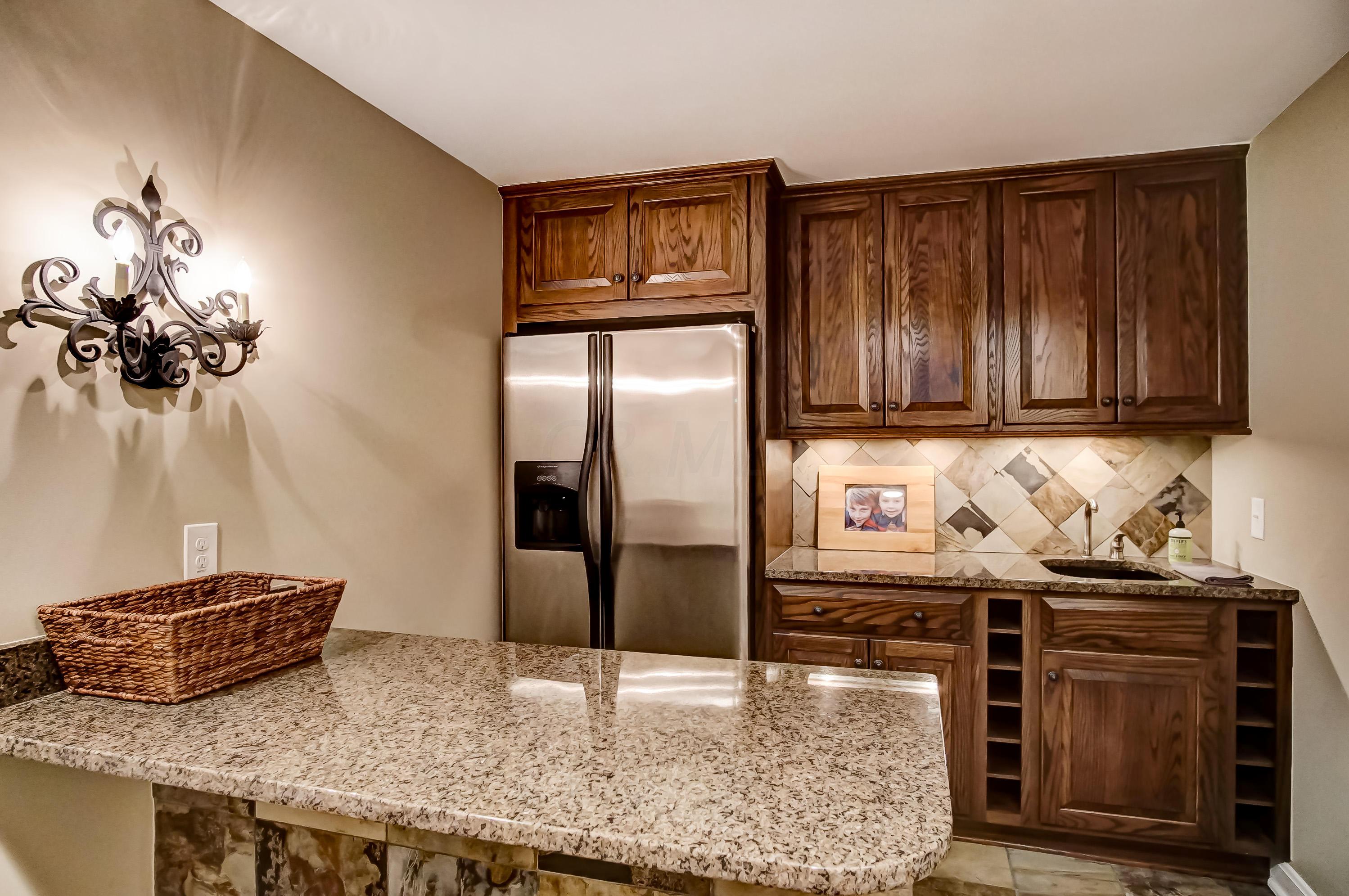 2071 Ellington Road Columbus, OH 43221 - Photo 48 of 58