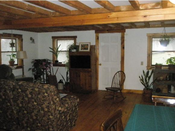 27 Mary White Road Tunbridge, VT 05038 - Photo 2 of 8