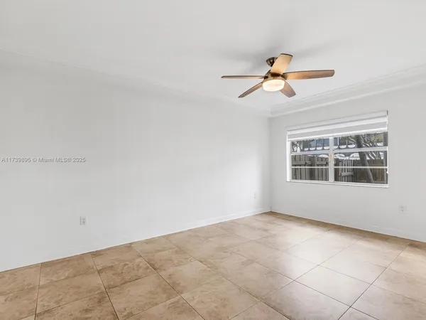 $200,000 | 10900 Southwest 104th Street, Unit 114, Miami, FL 33176