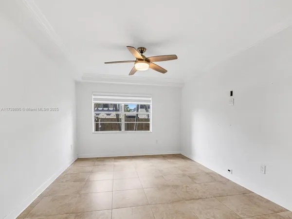 $200,000 | 10900 Southwest 104th Street, Unit 114, Miami, FL 33176