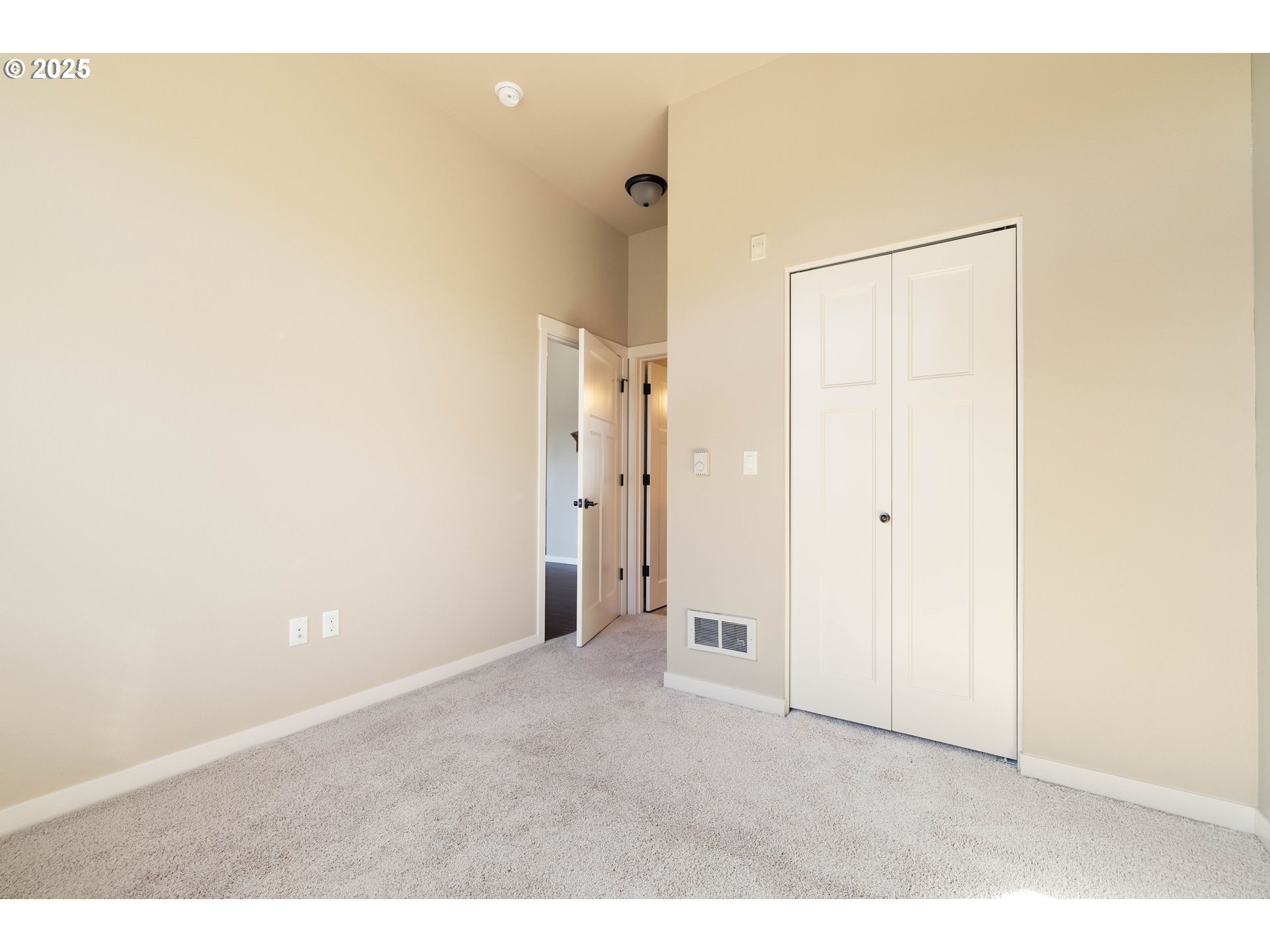 13905 Southwest Meridian Street, Unit 410 Beaverton, OR 97005 - Photo 23 of 34