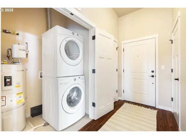 $319,000 | 13905 Southwest Meridian Street, Unit 410, Beaverton, OR 97005