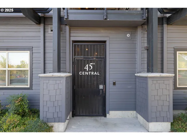 $319,000 | 13905 Southwest Meridian Street, Unit 410, Beaverton, OR 97005