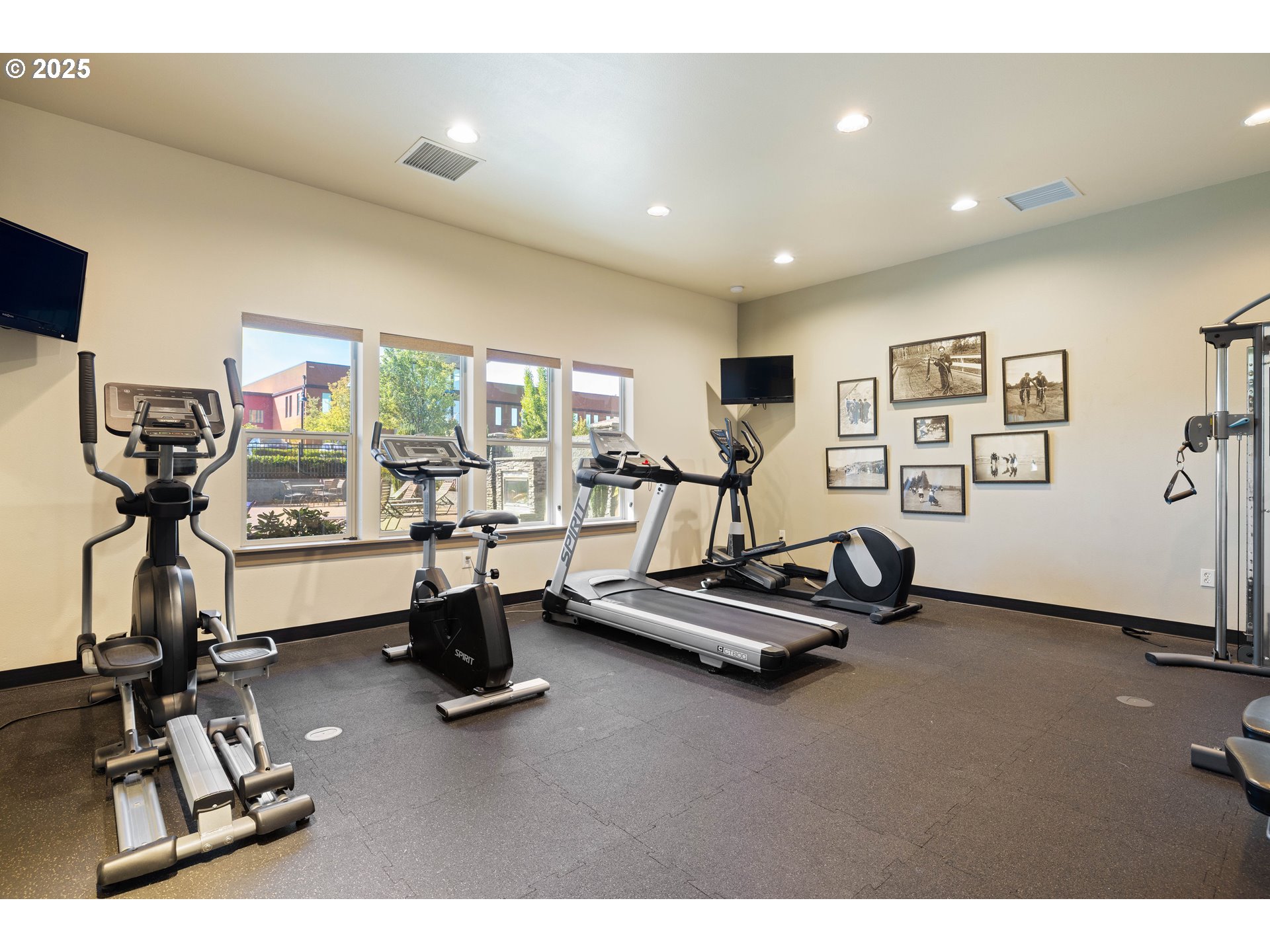 13905 Southwest Meridian Street, Unit 410 Beaverton, OR 97005 - Photo 33 of 34