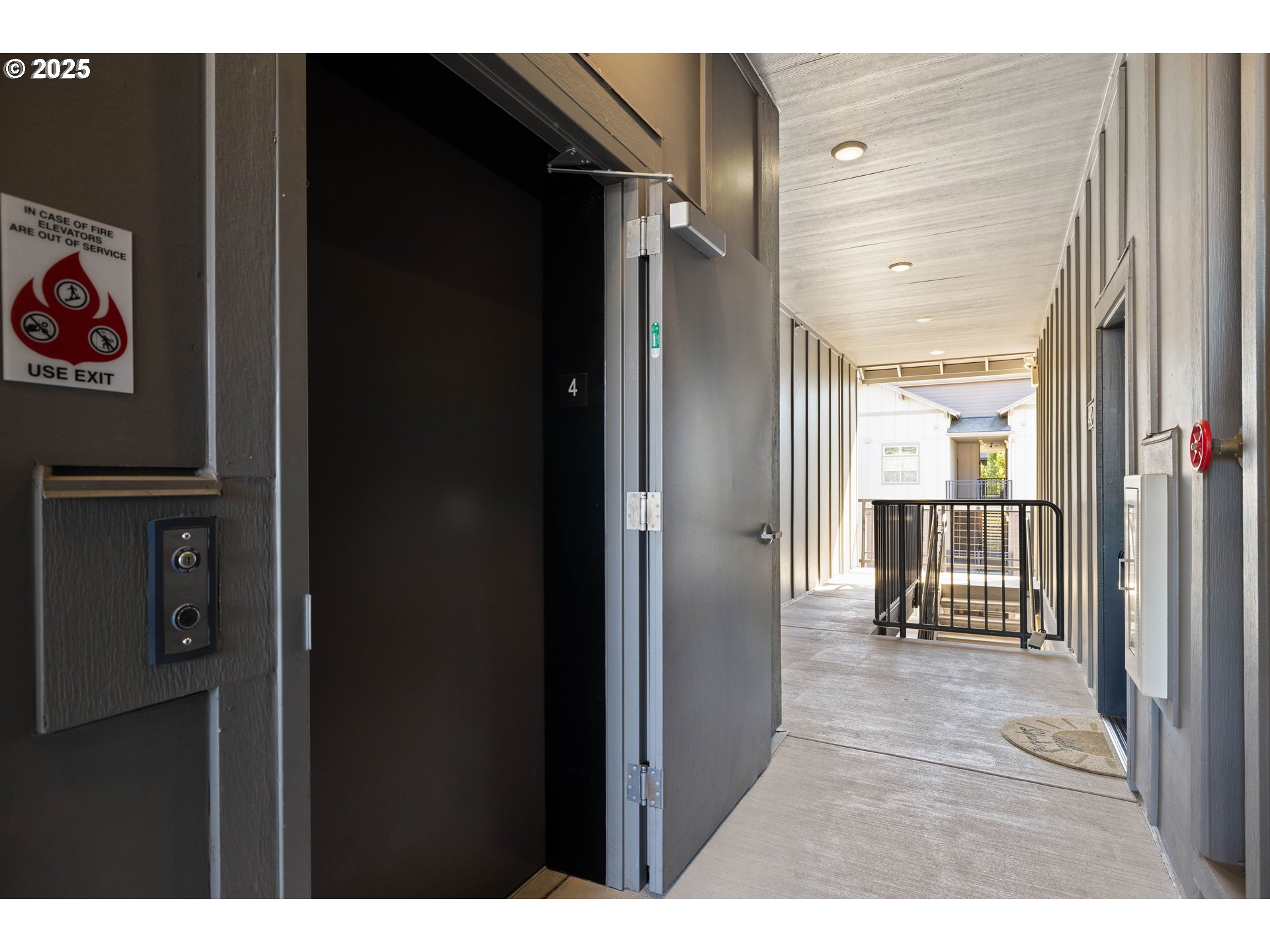 13905 Southwest Meridian Street, Unit 410 Beaverton, OR 97005 - Photo 4 of 34