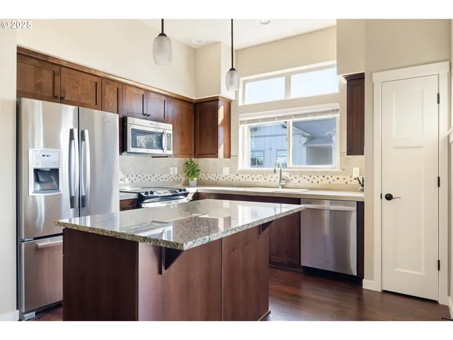 $319,000 | 13905 Southwest Meridian Street, Unit 410, Beaverton, OR 97005