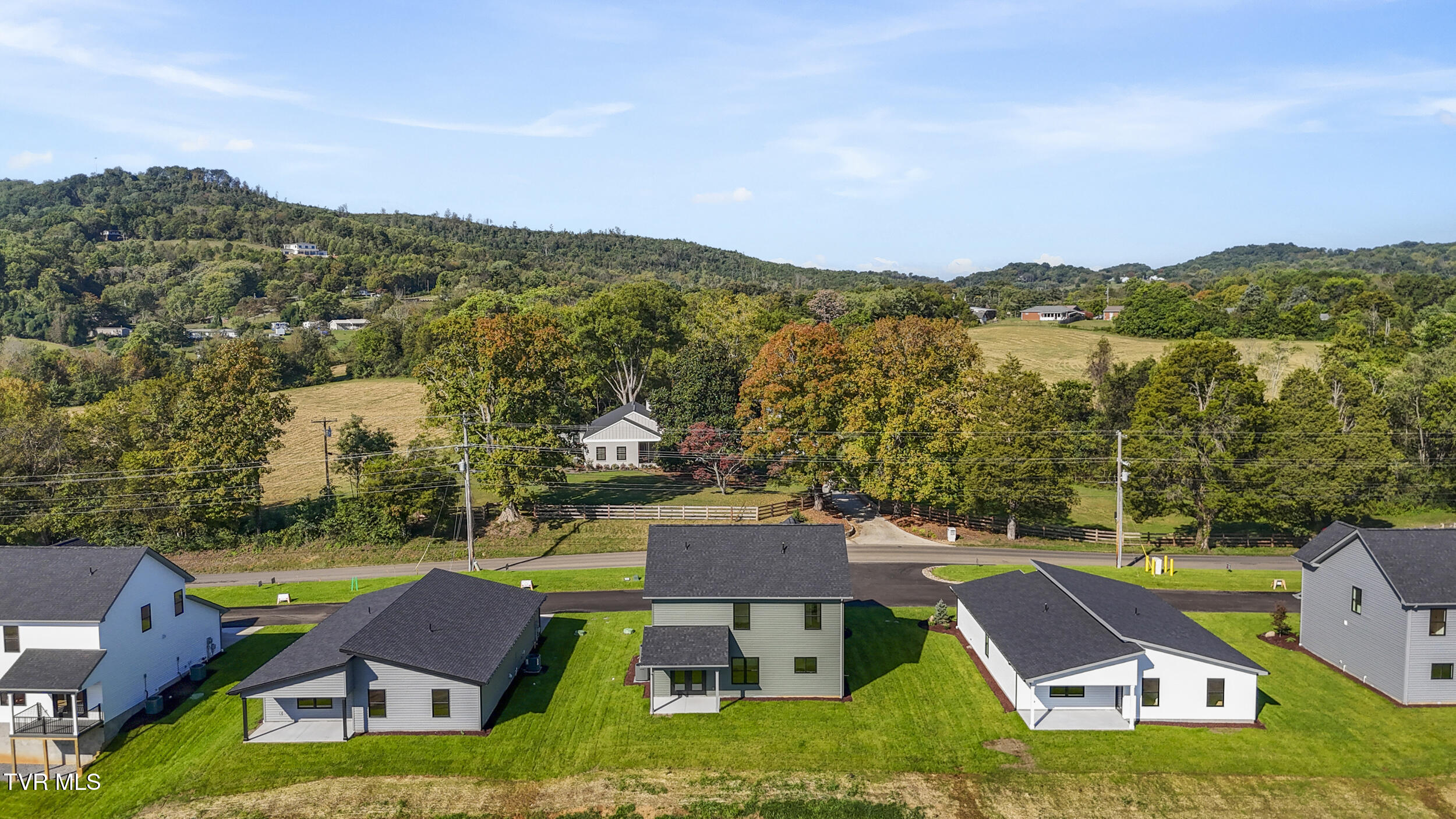 440 Noes Chapel Road Morristown, TN 37814 - Photo 7 of 36 7_dji_20251004104428_0453_d_1